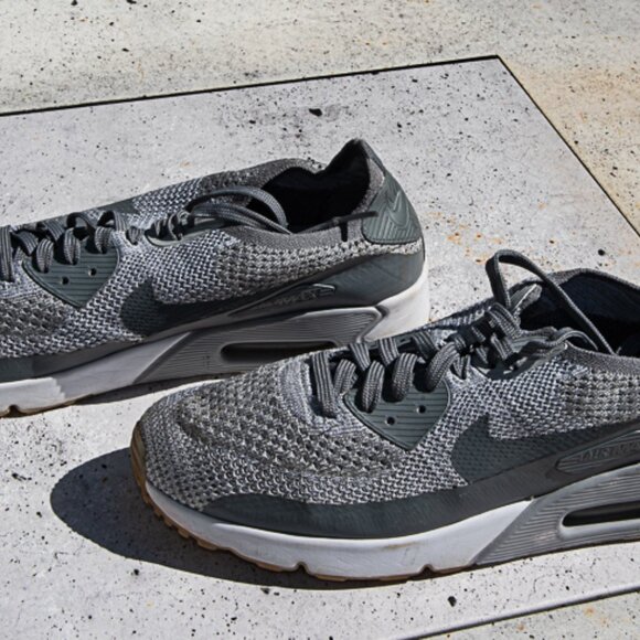 Nike Air Ultra 2.0 Flyknit  Pure Platinum Men size 10 1/2